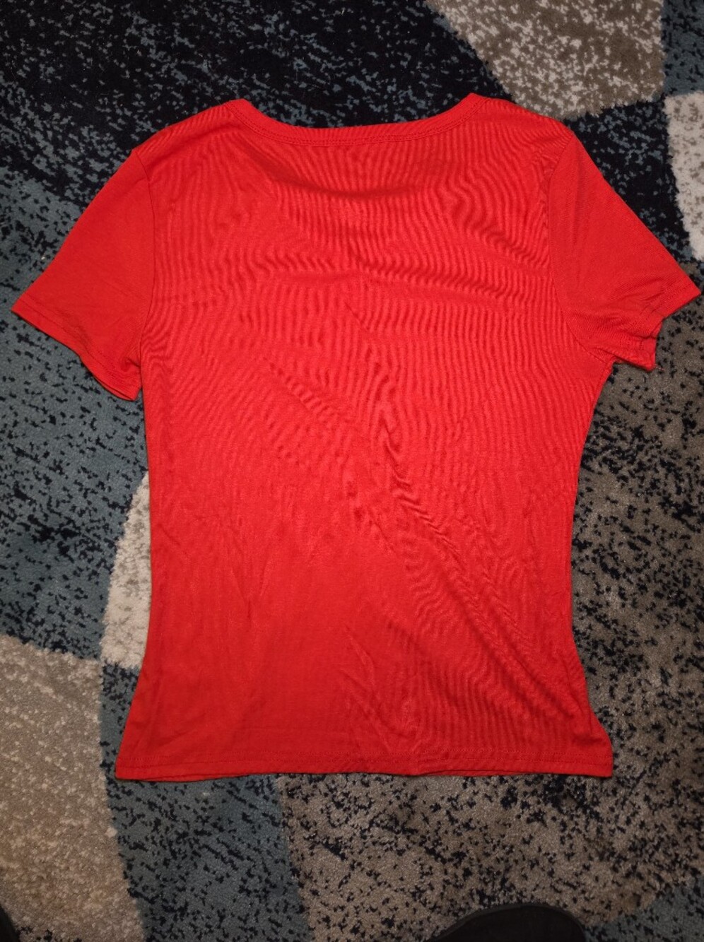 NEW Red Short Sleeve With White Cherry Graphic Henley Tee Size Medium - Picture 5 of 9